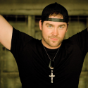 Lee Brice takes the “Drinking Class” to Number One