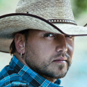 Number One Looks Good on Jason Aldean