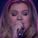 Kelly Clarkson Embarrassed By Emotional American Idol Performance [VIDEO]