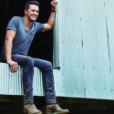 Luke Bryan makes his “Move” to Number One